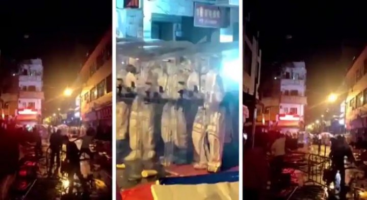 Protes Covid di Guangzhou China Meningkat, Polisi Anti Huru hara Bersetelan Hazmat Bentrok Dengan Demonstran