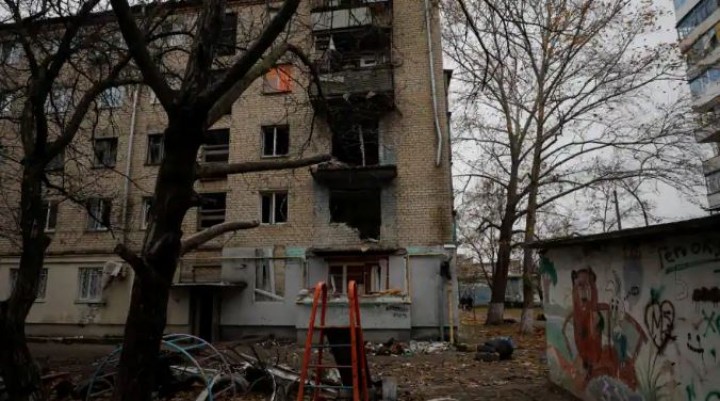 Rusia Menyerang Daerah Sipil, Termasuk Blok Apartemen di Kherson