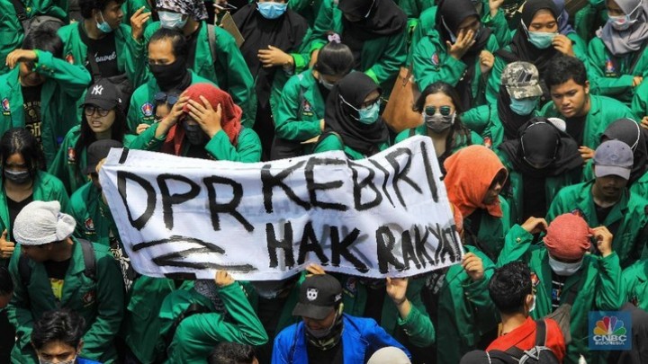 DPR akan sahkan RKUHP pada rapat paripurna hari ini /cnbcindonesia.com