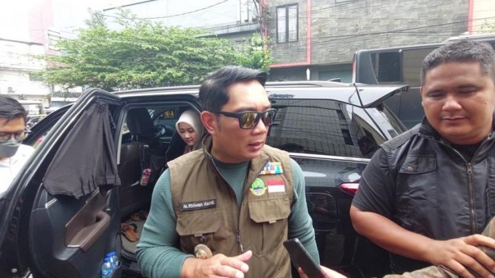Potret Gubernur Jawa Barat Ridwan Kamil yang Melakukan Surpei Lokasi Diduga Bom Bunuh Diri. (Republika/Istimewa/Foto)
