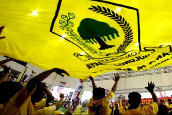 Bendera Partai Golkar. Sumber: Sindonews.com