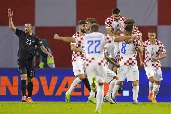 Potret Timnas Kroasia Lakukan Selebrasi Usai menang atas Maroko di Piala Dunia 2022 Qatar. (Kompas.com/Foto)