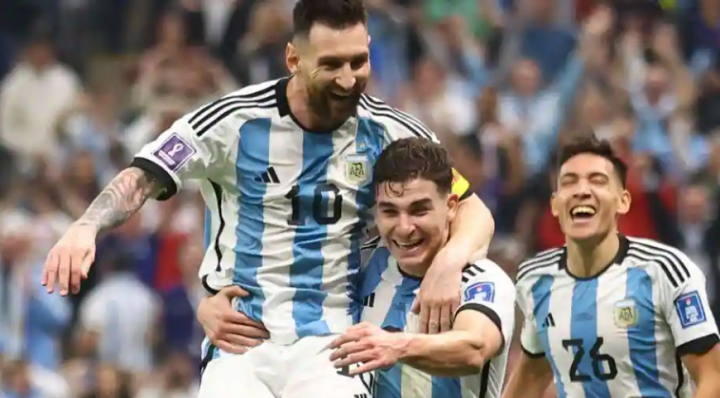 Berikut prediksi dan pratinjau lainnya terkait Final Piala Dunia 2022 antara Argentina dan Prancis /Reuters