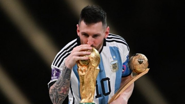 Jadi Juara Dunia, Lionel Messi Urungkan Niat Pensiun dari Timnas Argentina. (Bola.net/Foto)
