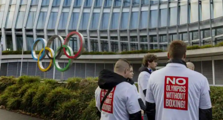 IOC isyaratakan akan keluarkan cabang olahraga Boxing pada Olimpiade Paris 2024 mendatang /AFP