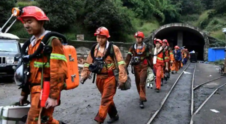 18 penambang terjebak di Pertambangan emas Xianjian, penyelamatan sedang berlangsung /AFP