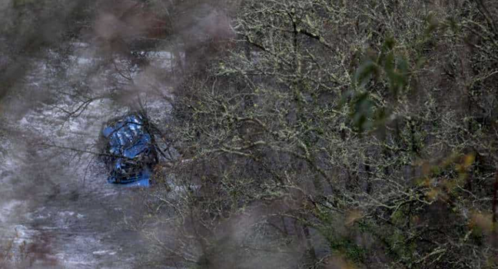 Tujuh tewas saat kecelakaan bus yang masuk ke dalam sungai deras di Spanyol /AFP