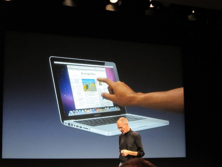 Potret Seminar CEO Apple untuk Pengeluaran Macbook Edisi Touch Screen. (techgyd.com/Foto)