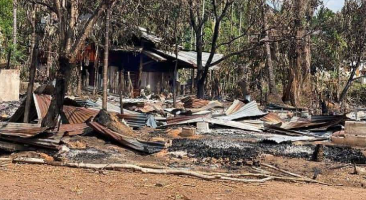Serangan udara yang dilakukan Junta militer Myanmar tewaskan lima orang termasuk seorang bayi /AFP