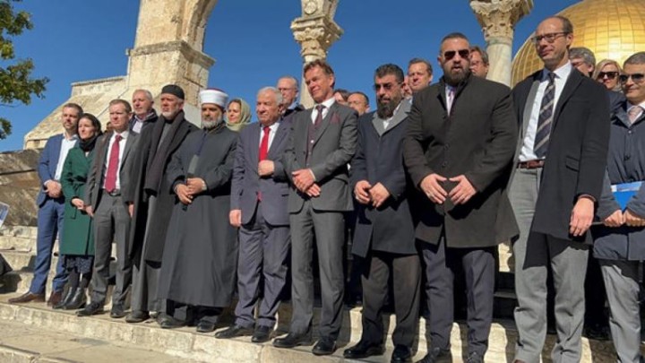 Para diplomat Eropa kunjungi Al-Aqsa menjadi pesan isyarat yang menampar keras Zionis Israel /Republika.co.id