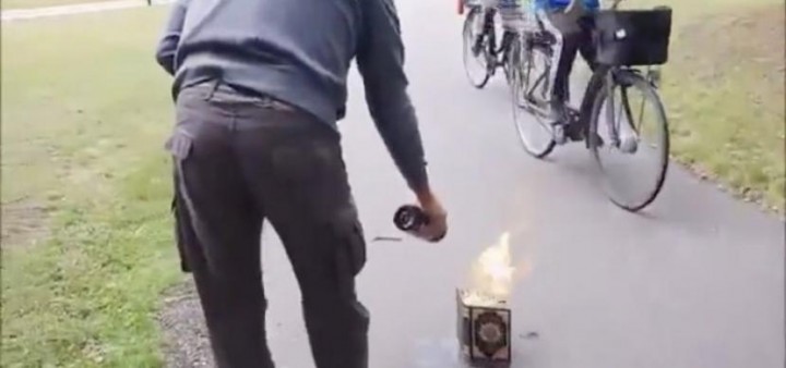 Pendemo di Swedia bakar Al-Quran saat lakukan protes terhadap Turkiye /Republika Online