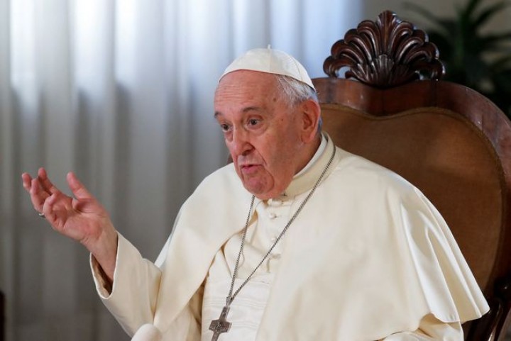 Potret Paus Fransiskus yang Tiba-tiba Berbicara Soal Ingin Mundur dari Posisi Saat Ini. (CNBC/Foto)