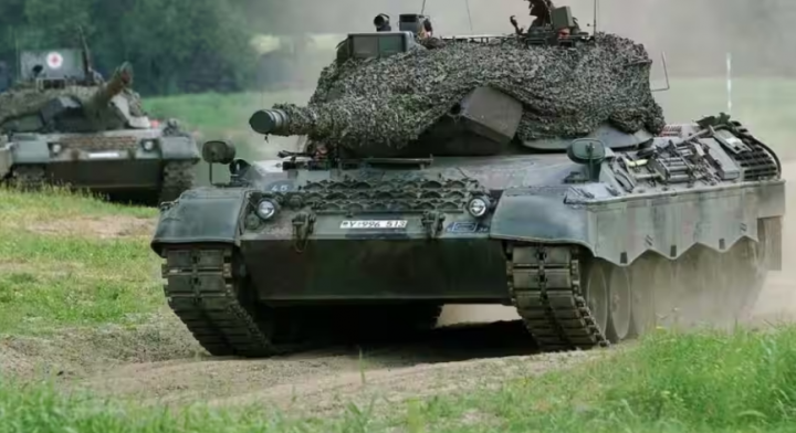 Negara NATO berlomba-lomba berikan bantuan senjata ke Ukraina, dari Tank Leopard hingga bom jarak jauh /Twitter