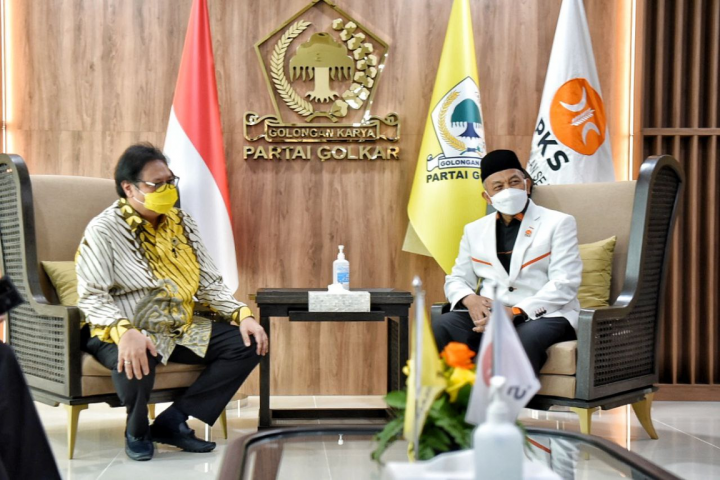 Presiden PKS Ahmad Syaikhu menggelar Silaturahim Kebangsaan dengan Ketua Umum Partai Golkar Airlangga Hartanto. Sumber: PKS
