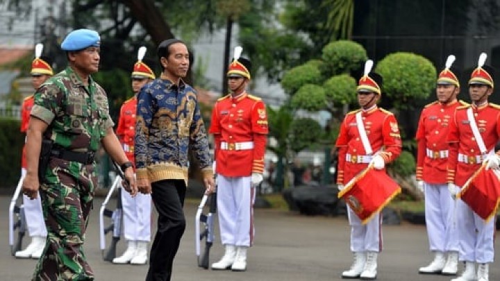 Jokowi Ingatkan Lagi TNI-Polri Haram Terlibat Politik Praktis