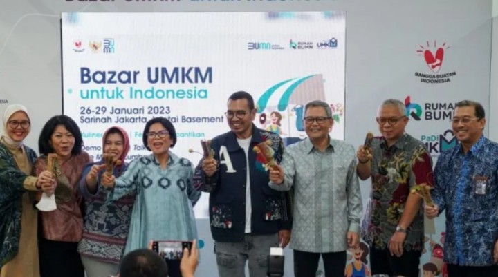 Potret Tim BUMN Gelar Bazar UMKM Sambut Ulang Tahun ke-25. (Koran Nusantara/Foto)