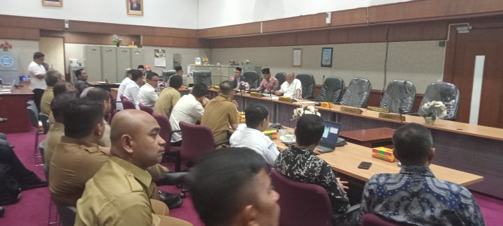 RDP komisi I DPRD Riau dengan KPU, Kominfo dan Kesbangpol 