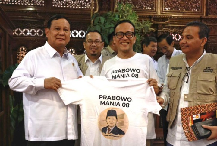 Prabowo Subianto ungkap dirinya semakin mantap maju Pilpres 2024 setelah mendapat dukungan dari relawan Jokowi /istimewa