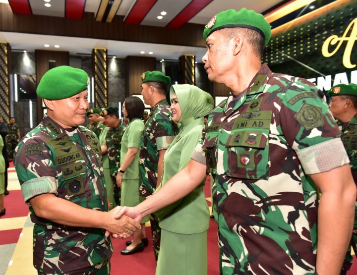 Potret Pelaksanaan Kenaikan Pangkat Perwira Tinggi TNI yang Dipimpin Panglima TNI Laksamana Yudo Margono. (Konkrit.com/Foto)