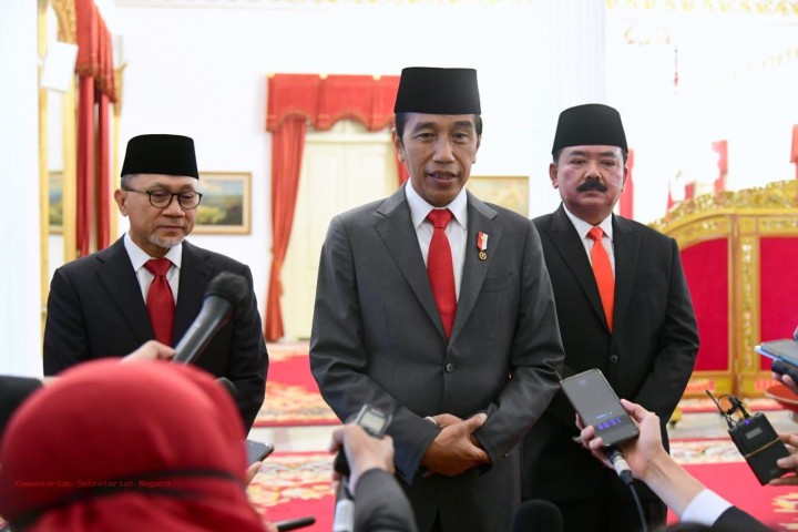 Wakil Presiden Ma'ruf Amin tidak ambil pusin soal banyaknya menteri Presiden Jokowi yang rangkap jabatan. Sumber: Sekretariat Negara