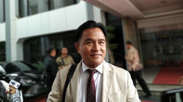Pakar Hukum Tata Negara Yusril Ihza Mahendra mengomentari keputusan PN Jakarta Pusat soal tunda Pemilu 2024. Sumber: suara.com