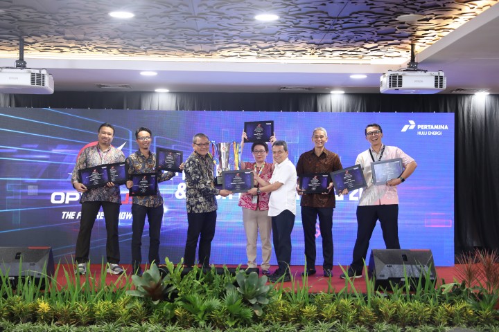PHR Regional Sumatera meraih Best of The Best Optimus Award 2022 ditambah menyabet 8 penghargaan lainnya dari total 13 penghargaan yang diserahkan langsung oleh Direktur Utama PHE, Wiko Migantoro, di PHE Tower, Jakarta, Rabu (1/3/2023).