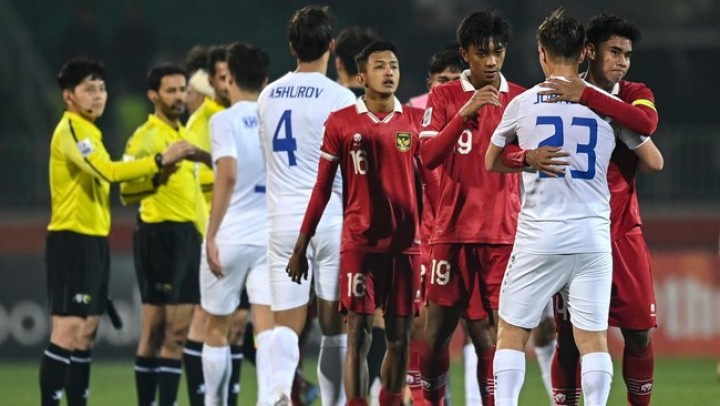 Potret Timnas Indonesia U-20 yang Harus Menelan Pil Pahir Usai Tersingkir dari Piala Asia U-20. (CNNIndonesia.com/Foto)