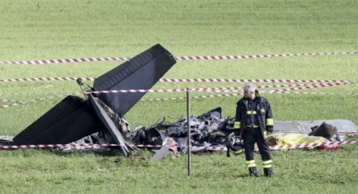 Dua pilot militer Italia tewas di tempat setelah pesawat saling bertabrakan saat latihan /AFP