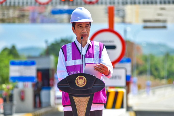 Jawaban PDI Perjuangan Usai AHY sebut pembangunan infrastruktur yang selam ini Presiden Jokowi lakukan tak berdampak ke masyarakat bawah atau wong cilik. Sumber: Internet
