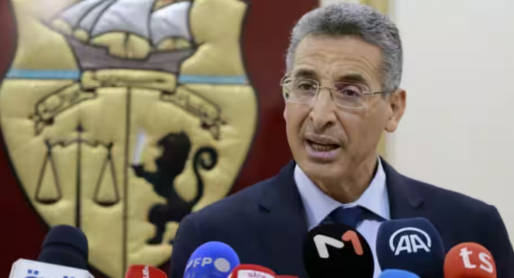  Taoufik Charfeddine Menteri Dalam Negeri Tunisia mengundurkan diri /AFP