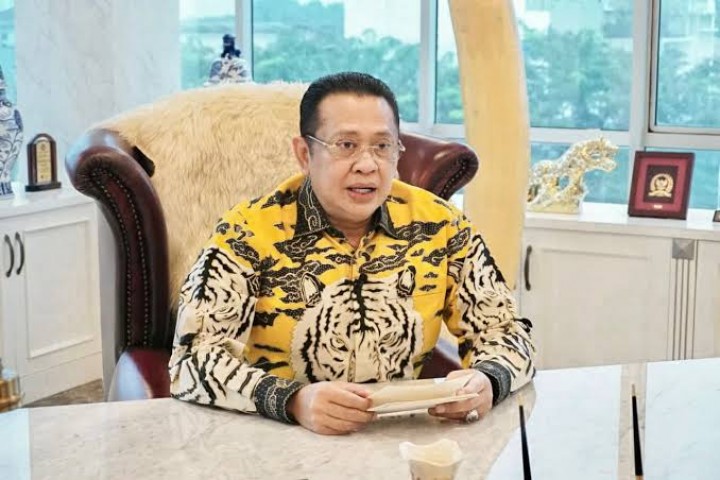 Bambang Soesatyo menjawab tudingan mantan Gubernur DKI Jakarta, Anies Baswedan yang sebut ada menteri koordinator (Menko) yang ingin mengubah konstitusi. Sumber: pontas.id