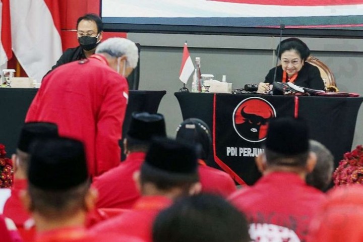 Pengamat Sebut PDIP Ingin Hat-trick, Sengaja Lama Umumkan Bakal Capres 2024. (Twitter/Foto/Kompas.com)