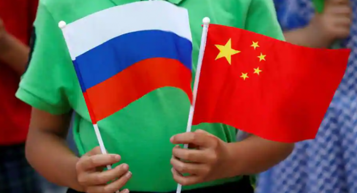Rusia dan China catat surplus perdagangan tertinggi secara global pada tahun 2022 /Reuters