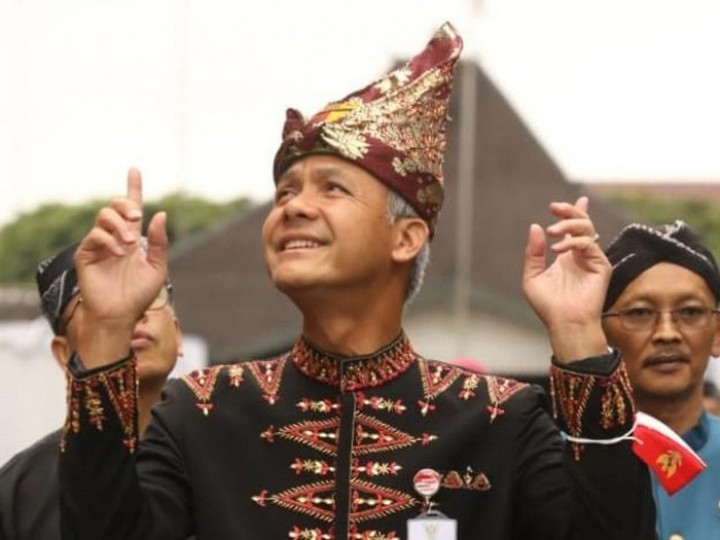 Ketua Umum Federasi Serikat Pekerja BUMN Arief Poyuono menilai Gubernur Jawa Tengah Ganjar Pranowo telah melakukan politik identitas. Sumber: detik.com