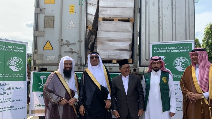  Salman bin Abdulaziz al-Saud Raja Arab Saudi ini Bagikan 100 Ton Kurma untuk Indonesia Melalui kementerian Agama. (iNews.id/Foto)