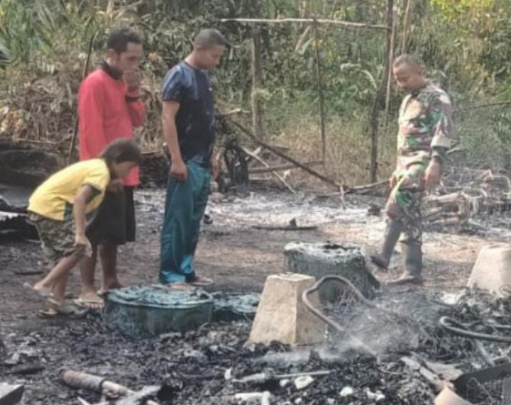 Kondisi rumah Sahid warga Desa Senderak yang ludes terbakar