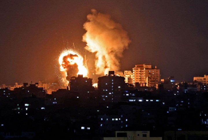9 Orang Tewas Usai Israel Serangan Udara Menghantam Jalur Gaza. (Okezone.com/Foto)