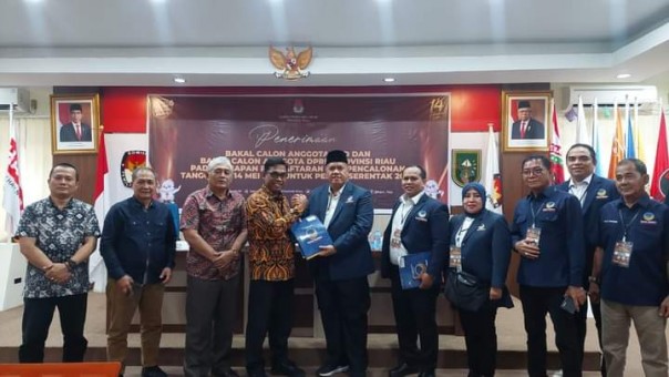 Tak Dihadiri Ketua DPW, NasDem Riau Daftarkan Caleg ke KPU Riau