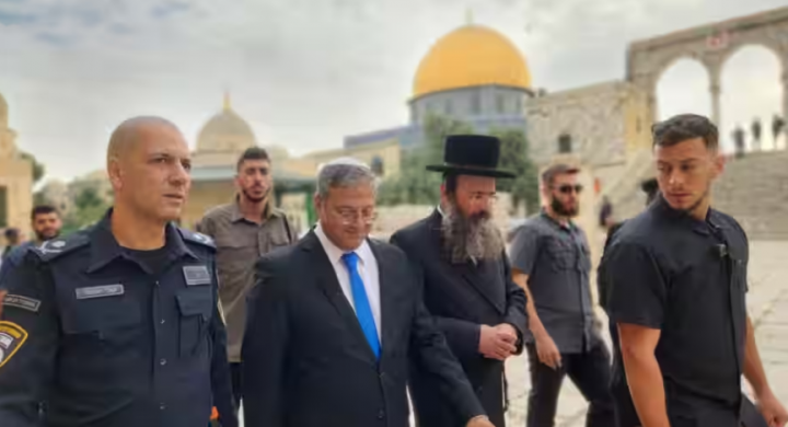 Menteri Keamanan Nasional Israel Itamar Ben-Gvir berkunjung ke Masjid Al-Aqsa /Reuters
