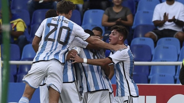 Argentina U-20 dan Amerika Serikat U-20 Lolos ke Babak 16 Besar Piala Dunia U-20 2023. (Suara.com/Foto)