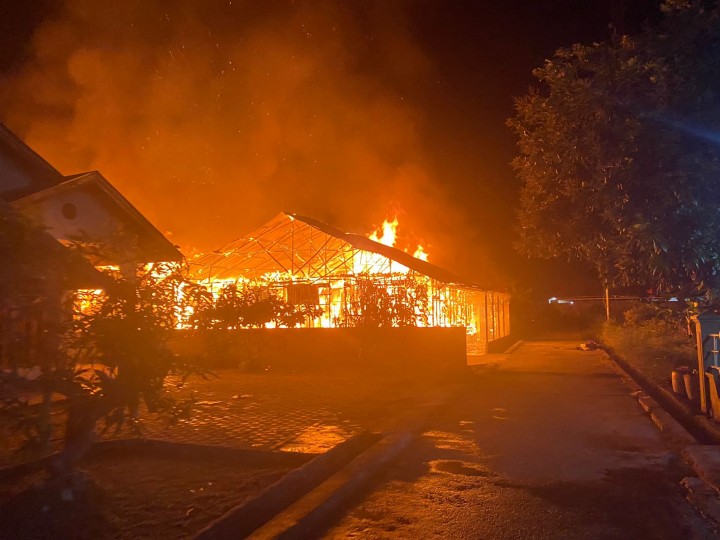 Rumah Ahmad Ridwan dan Mertuanya yang ludes terbakar