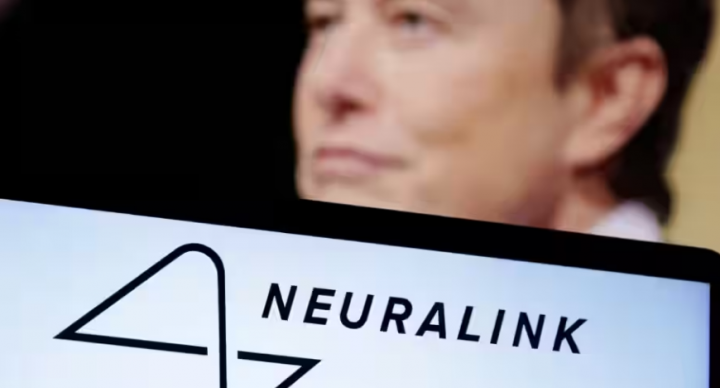 Logo Neuralink dan foto Elon Musk /Reuters