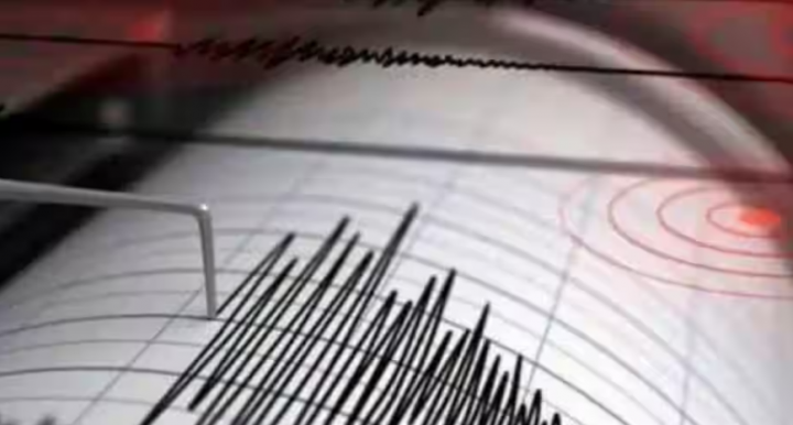 Pusat gempa berada 33 kilometer di bawah permukaan bumi /Reuters