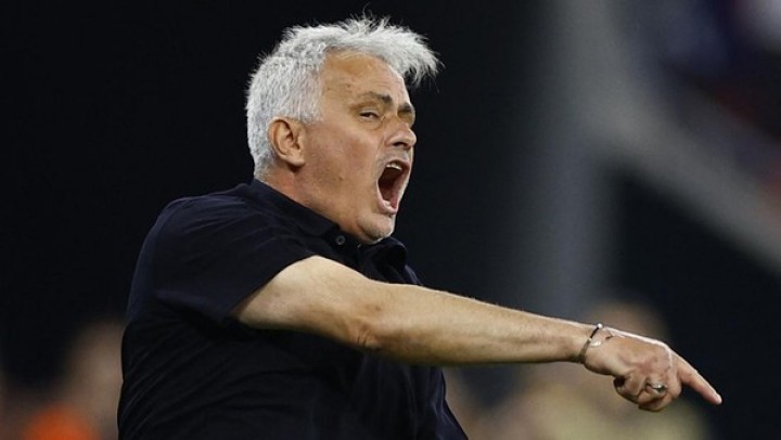Kecewa dengan Wasit di Final Laga Europa, Mourinho: Wasitnya Seperti orang Spanyol. (detik.com/Foto)
