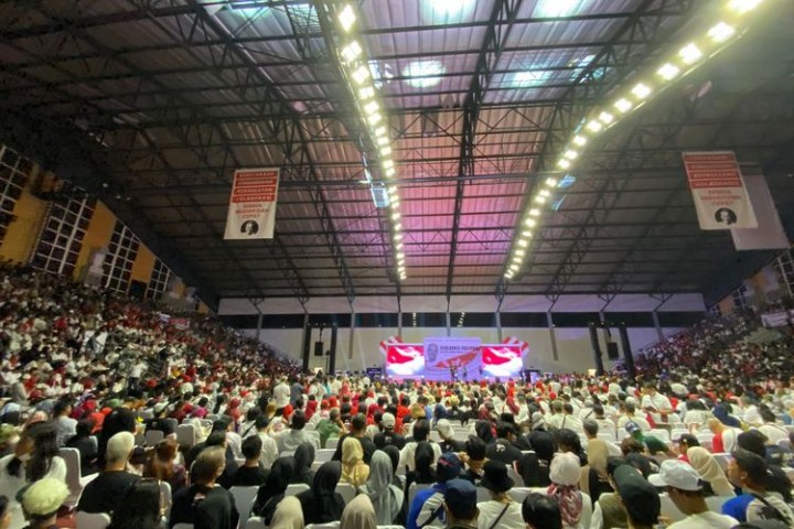 Relawan Jokowi Berkumpul di Senayan Deklarasikan Dukung Ganjar di Pilpres 2023. (Twitter/Foto)