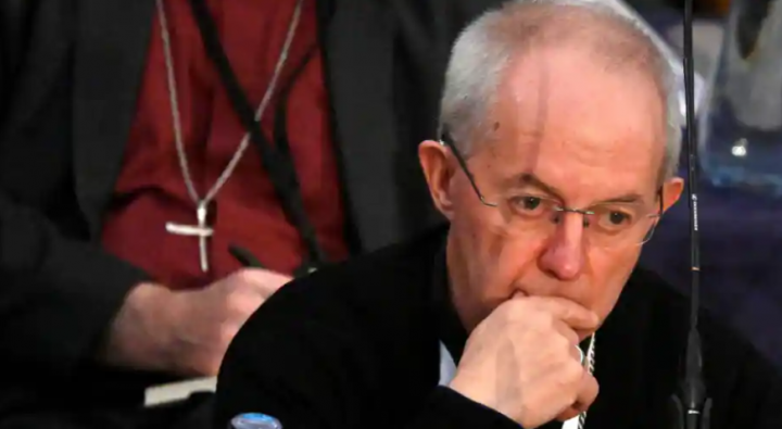 Pada bulan April, GAFCON mengumumkan hilangnya kepercayaan pada Uskup Agung Welby karena dukungannya untuk pemberkatan serikat sesama jenis di gereja-gereja /Reuters