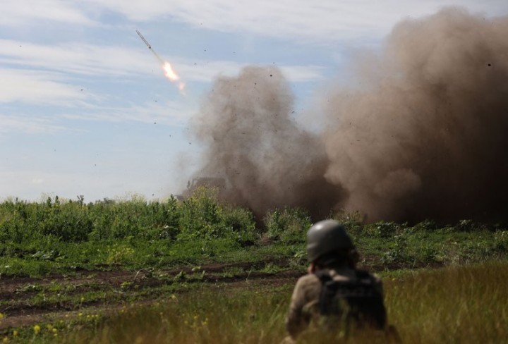 Kyiv Siap Untuk 'Lawan Pasukan Putin dengan Tangan Kosong' Respon atas Gertakan Nuklir. (TheIndependent/Foto)