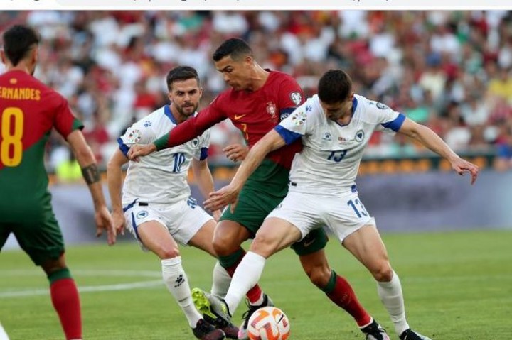 Hasil Kualifikasi Euro: Gol Ronaldo untuk Portugal Bantai Bosnia. (BolSports/Foto)