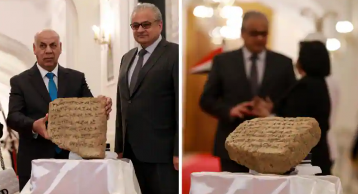 Tablet batu tanggal (R) kembali ke kekaisaran Asyur dan ditandai dengan lambang Salmaneser III, raja Asyur yang memerintah wilayah Nimrod (sekarang Irak utara), dari 858 hingga 823 SM /AFP