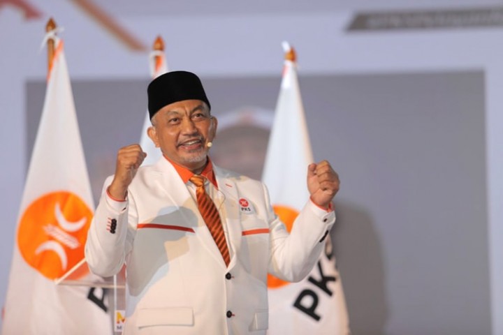 Demi kemenangan di Pilpres 2024, Presiden Partai Keadilan Sejahtera (PKS) Ahmad Syaikhu mengajak seluruh kadernya untuk membaca zikir. Sumber: Internet